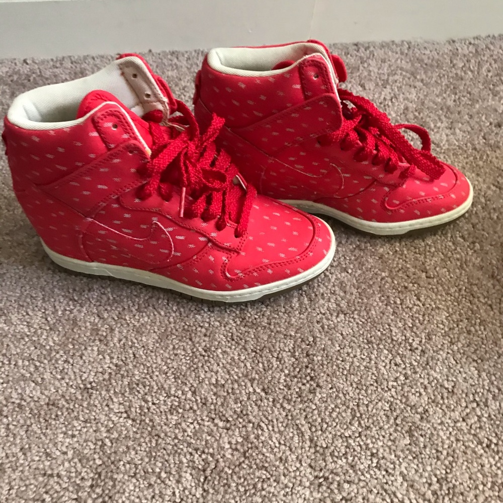 NIKE DUNK SKY HI PRINT. STYLE: 543258 600